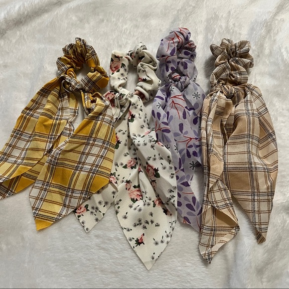 Set of 8 Scrunchie Scarfs - Picture 3 of 6